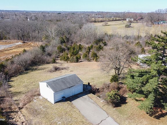 3rd image of 2725 Jericho Rd