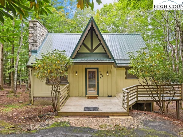 209 Tamarack Road, Beech Mountain, NC 28604