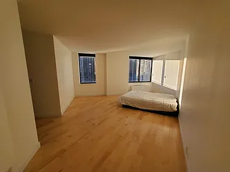 Rented by Luxury Habitat