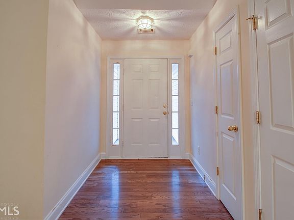 3rd image of 1775 Leigh Meadow Dr