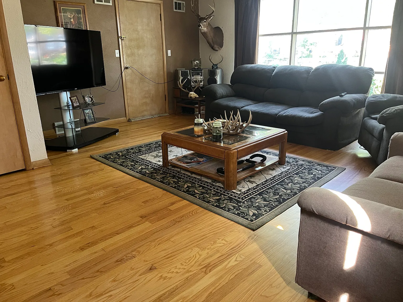 2 bed, 1000 sqft, $1,350 — Photo 2