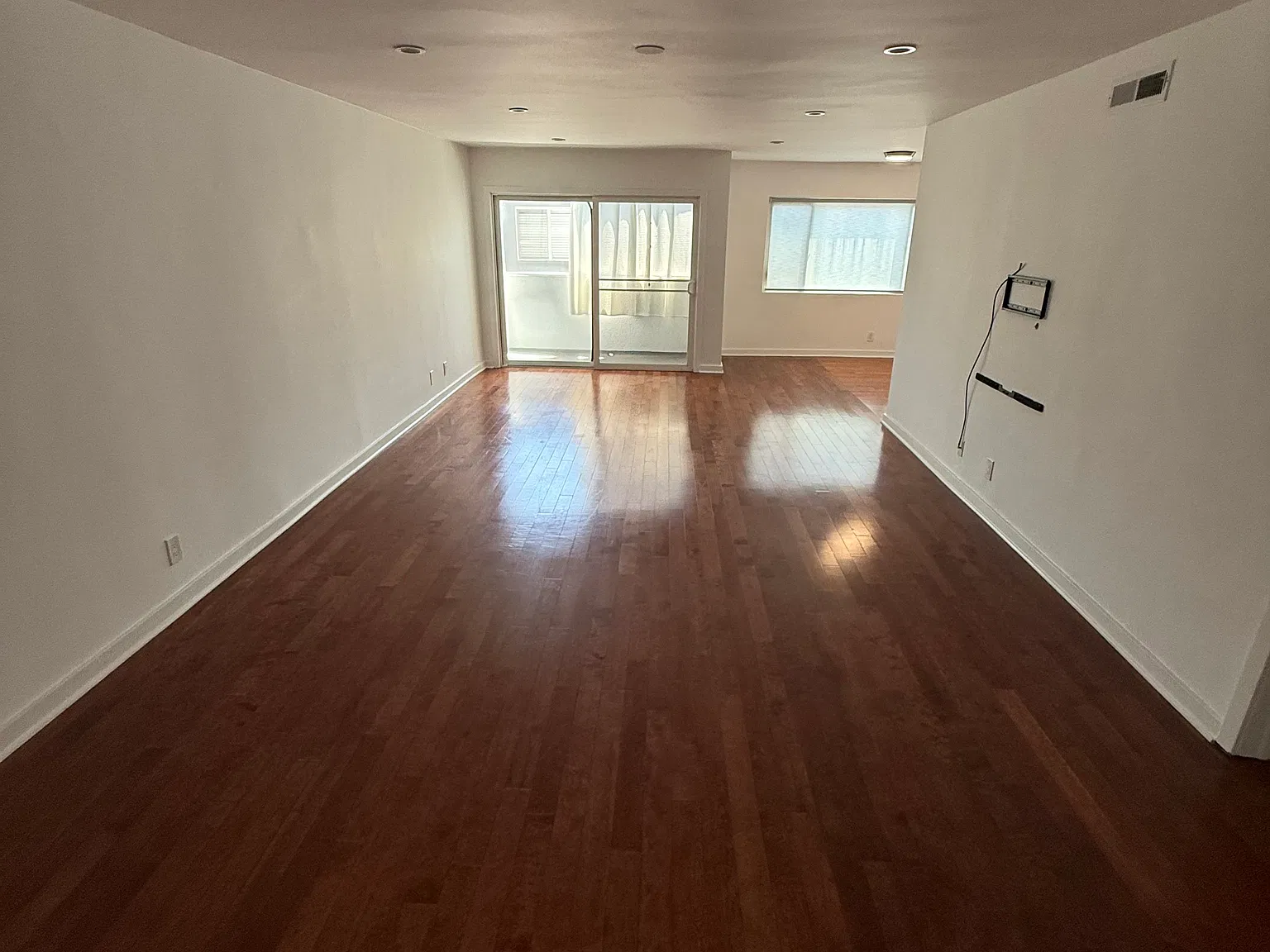 2 bed, 1435 sqft, $4,199 — Photo 3