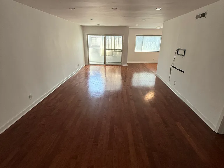 811 S Bedford St #204 — Photo 2