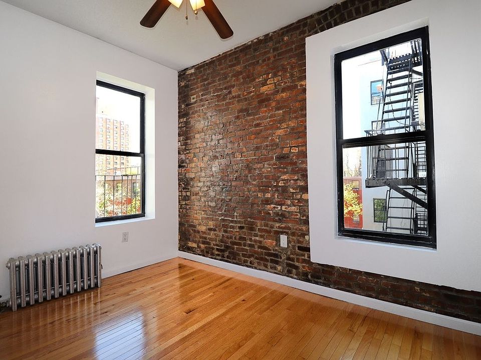 2nd image of 42 Rivington St APT 15