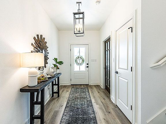3rd image of 817 Avenue U