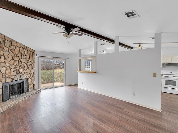 5th image of 217 Orchard Ln
