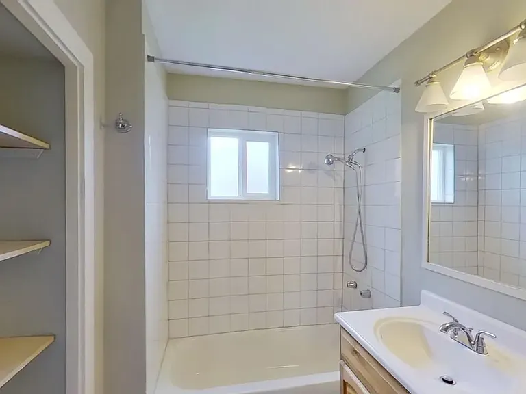 3219 S Graham St — Photo 9