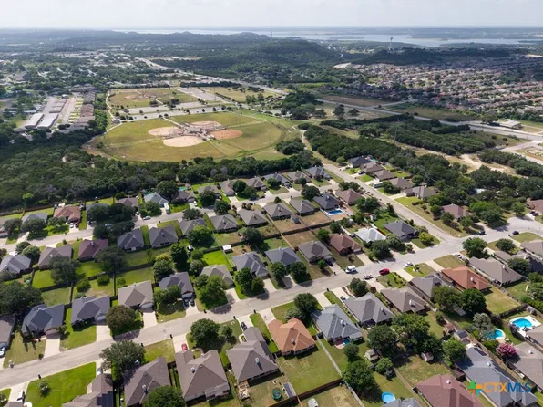 2022 Merlin Dr, Harker Heights, TX 76548