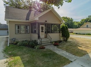 140 S Sycamore St, Franklin Grove, IL 61031