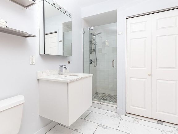 4th image of 453 Washington St APT 4E
