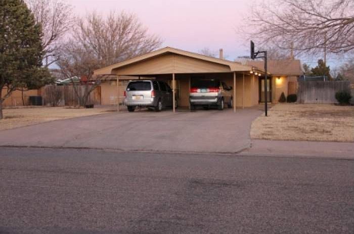 1st image of 1411 S Ave A