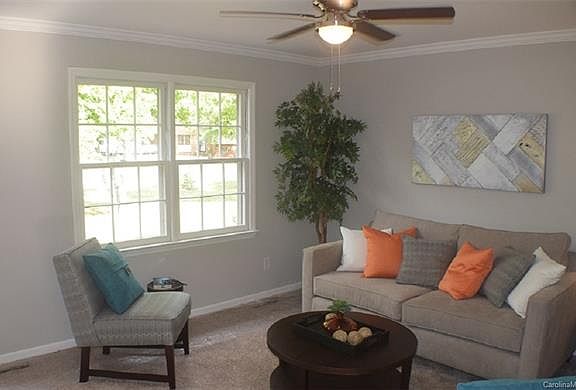 5th image of 127 Sparrow Ln