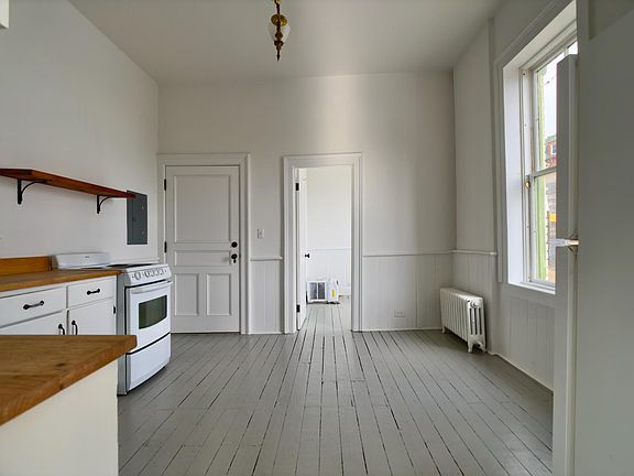 2nd image of 600-608 E Main St #5