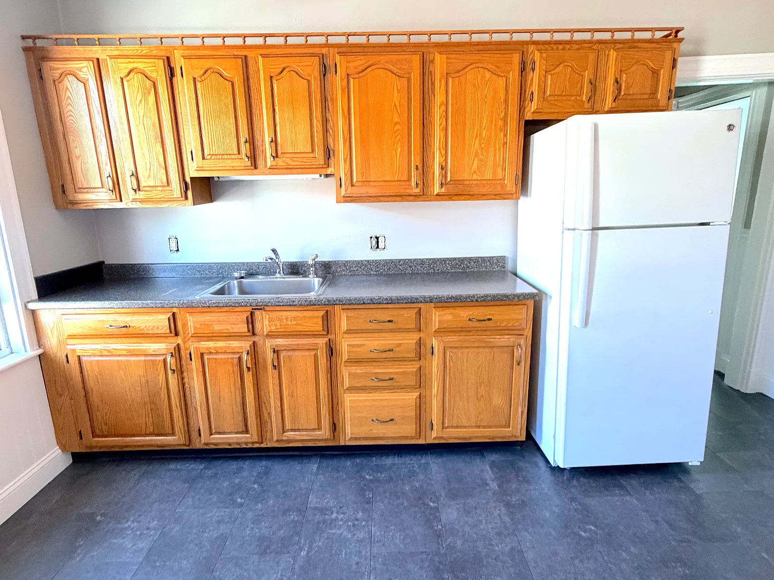 2 bed, 900 sqft, $2,400 — Photo 4