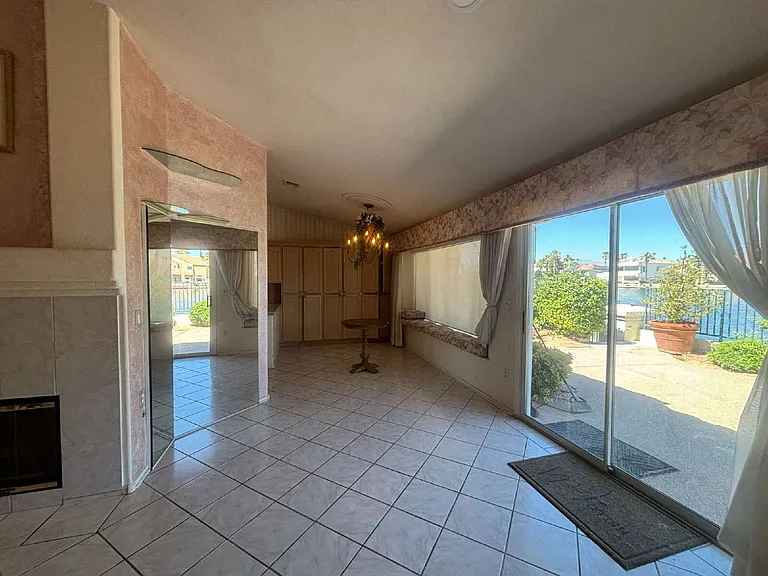 2424 Ocean Front Dr — Photo 5