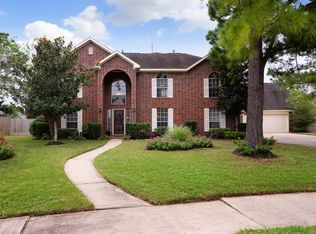 902 White Pine Dr, Friendswood, TX 77546