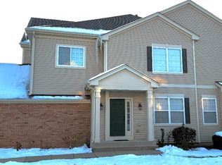 6073 Canterbury Ln #33-5, Hoffman Estates, IL 60192