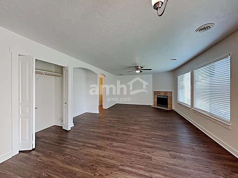 6012 S Sea Breeze Way — Photo 6