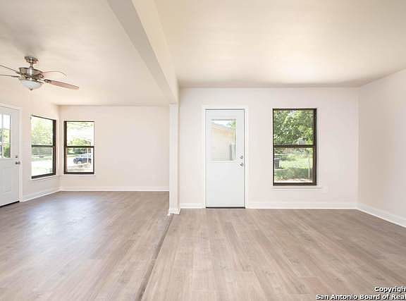 3rd image of 107 Sage Dr