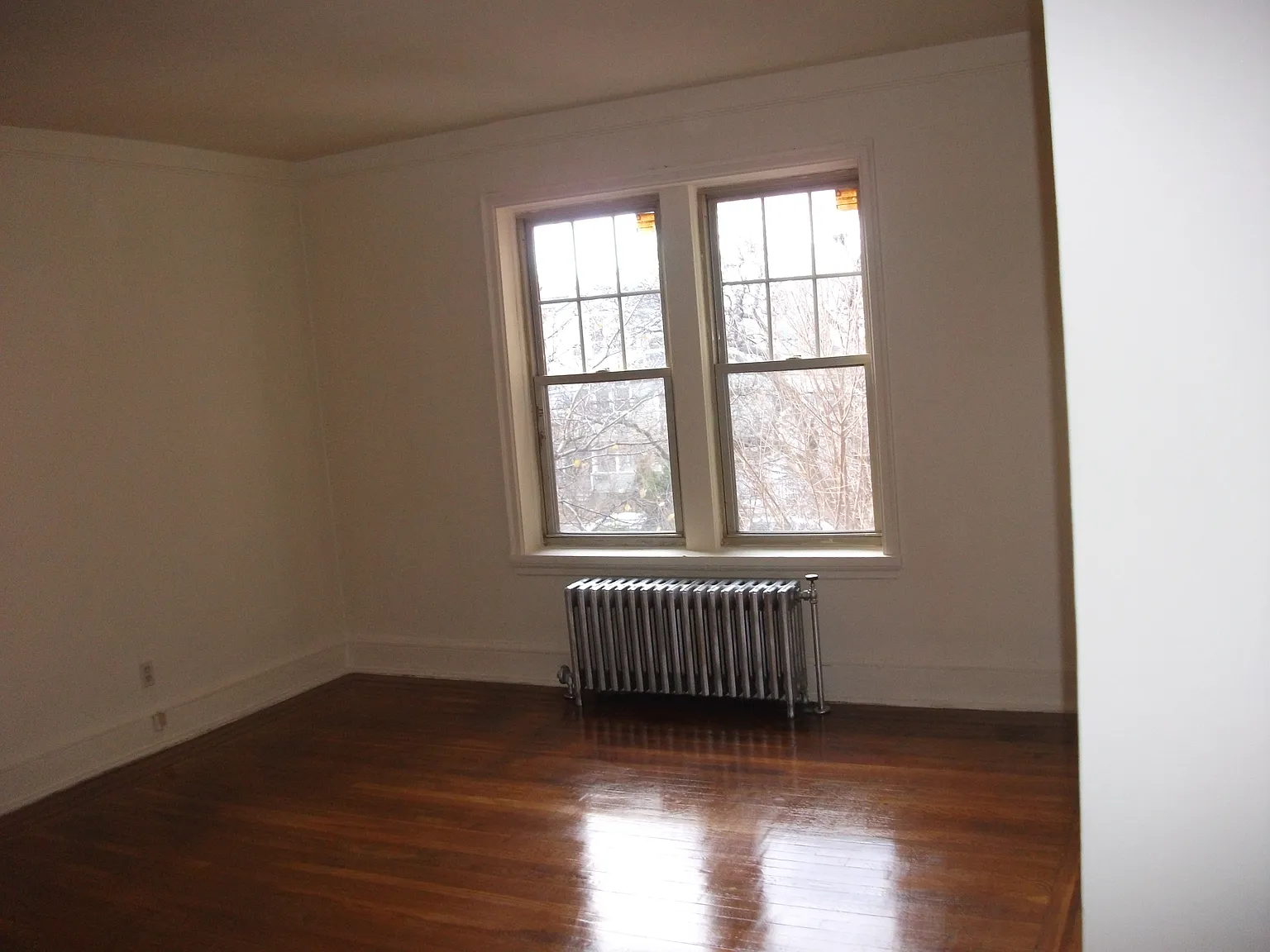 712 Stuyvesant Avenue — Photo 3