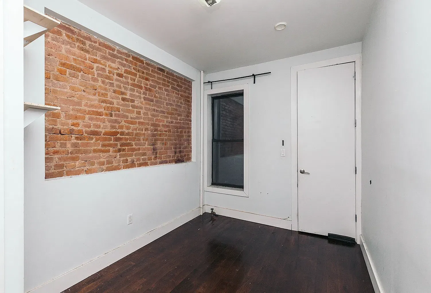 1426 Putnam Avenue — Photo 4