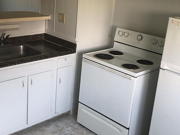 4th image of 3640 Cushing Dr APT B
