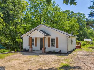 1037 S Pond St, Toccoa, GA 30577