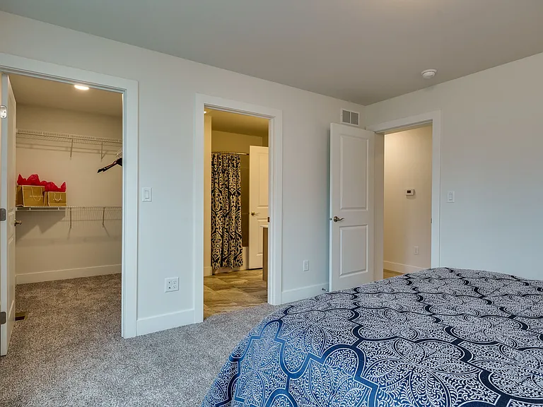 211 Jefferson St — Photo 18