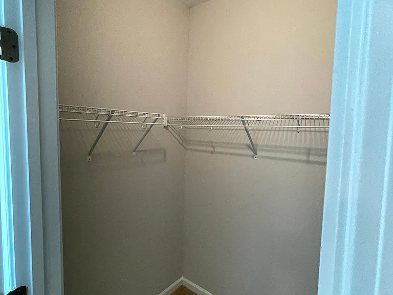 1036 Commack Dr — Photo 16