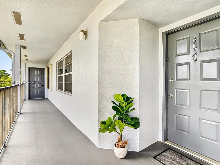 12701 SW 14th St #402J — Photo 2