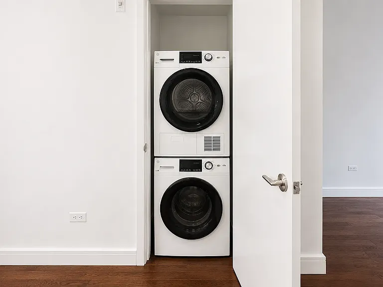 232 E 54th St #5D — Photo 8