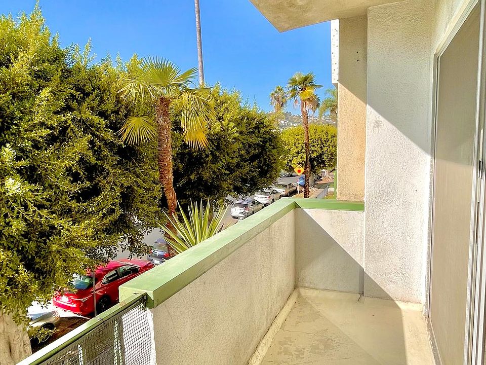1st image of 440 N Hayworth Ave APT 201