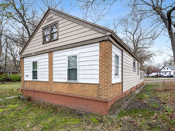 3rd image of 2817 Mason Blvd