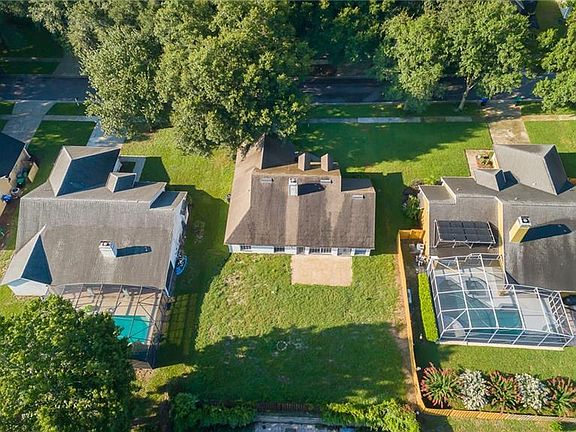 3rd image of 7813 Rollingridge Ct