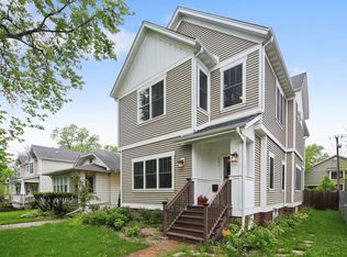 231 N Mill St, Naperville, IL 60540