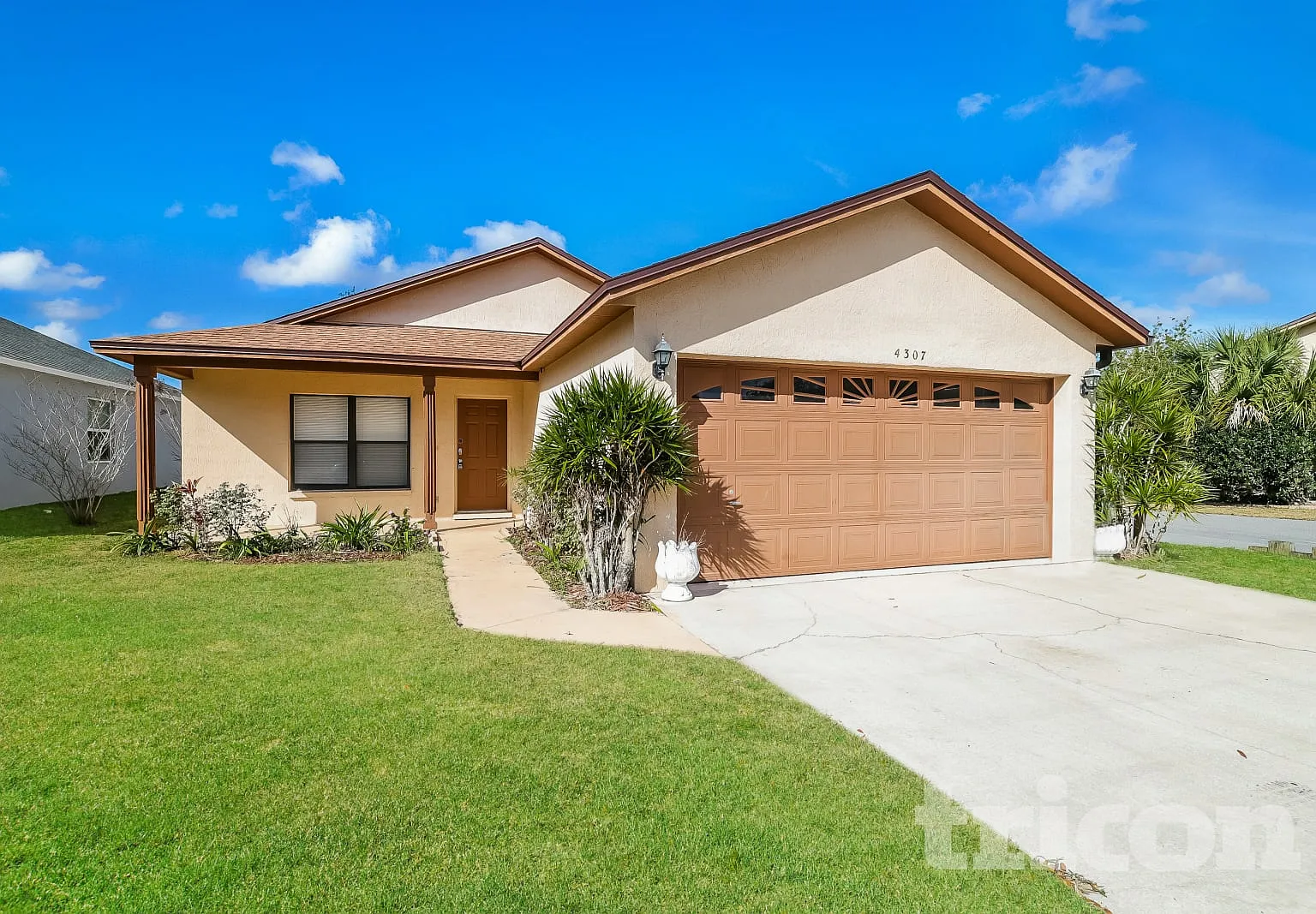 4307 Larrys Lagoon Winter Haven FL — Photo 1