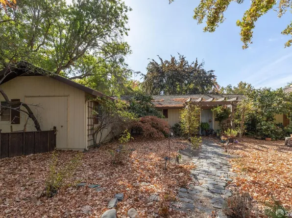 521 Windsor Dr, Menlo Park, CA 94025