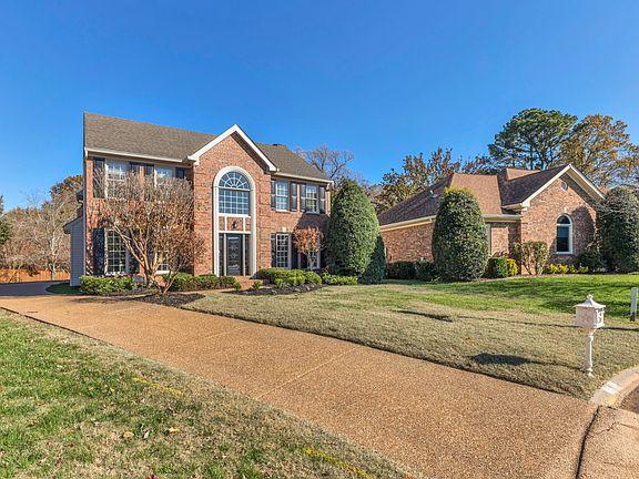 5th image of 616 Copperfield Ct