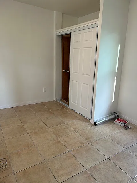610 E I St — Photo 4