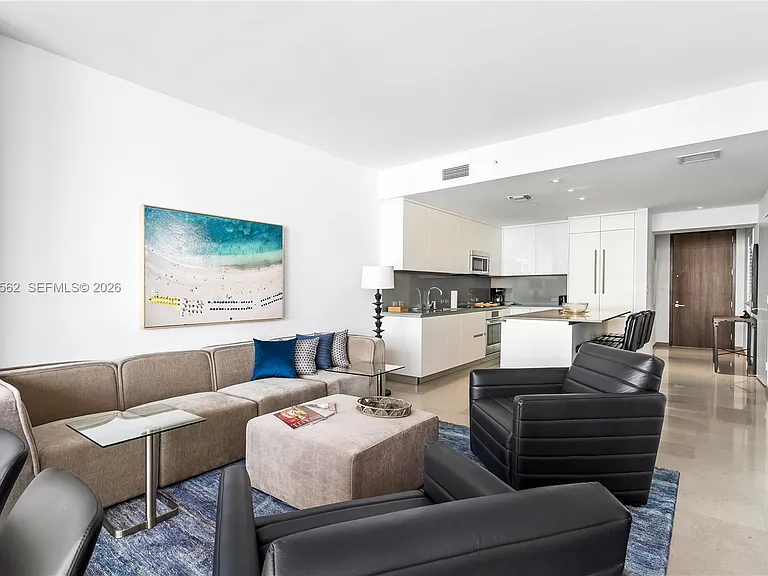 88 SW 7th St #1006 — Photo 7