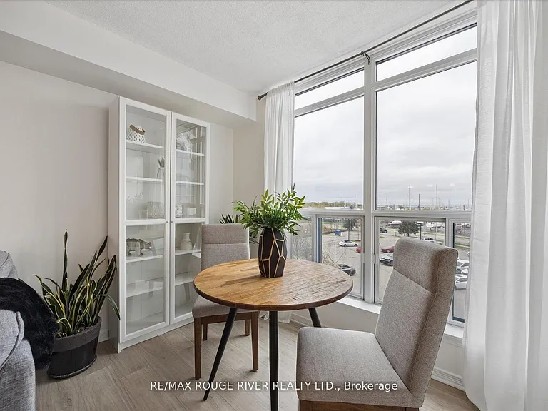 340 Watson St W #305 — Photo 15