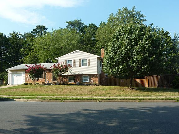 2nd image of 2194 Mayflower Dr