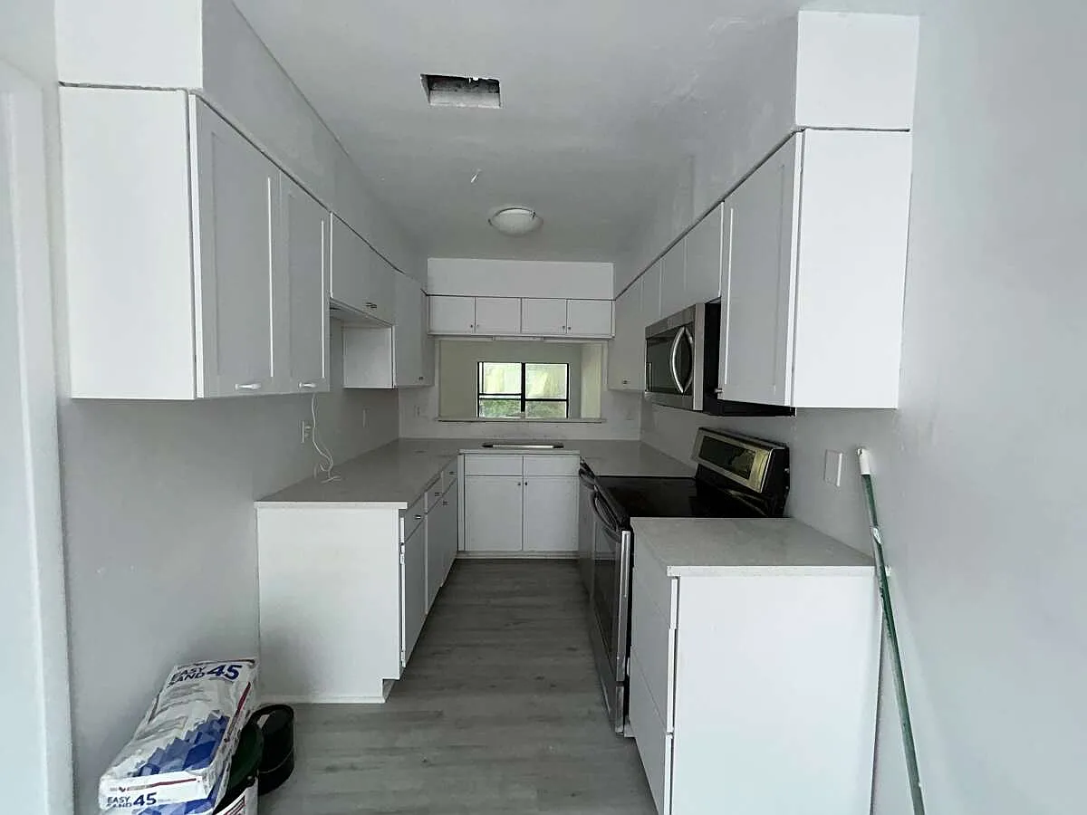 3 bed, 1340 sqft, $2,050 — Photo 4