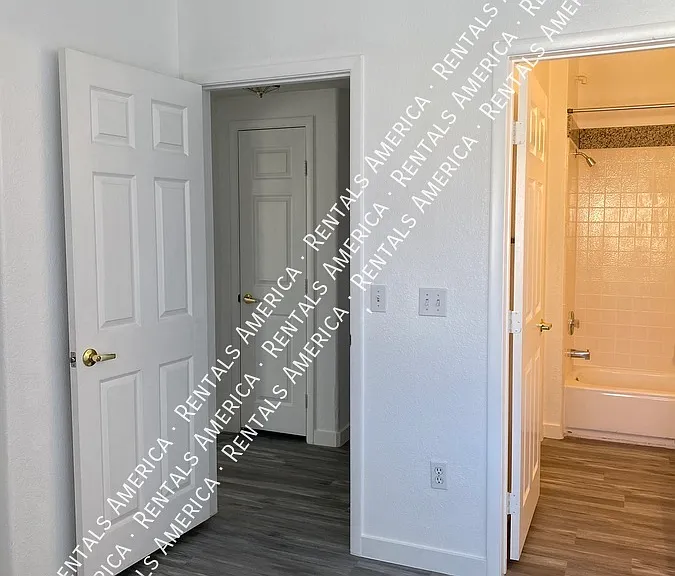 401 Amber Pine St #208 — Photo 7