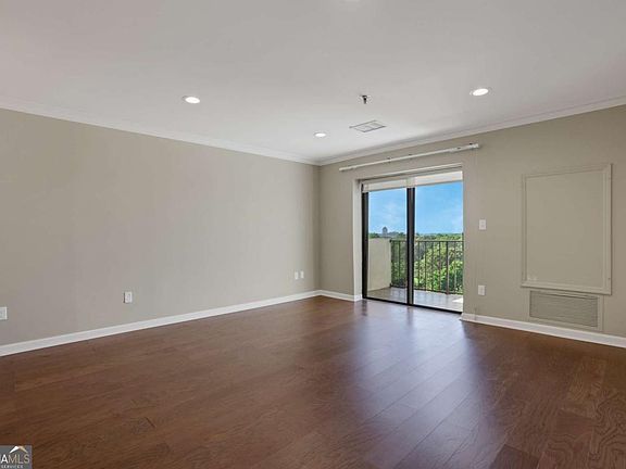 3rd image of 300 Johnson Ferry Rd NE Unit B902