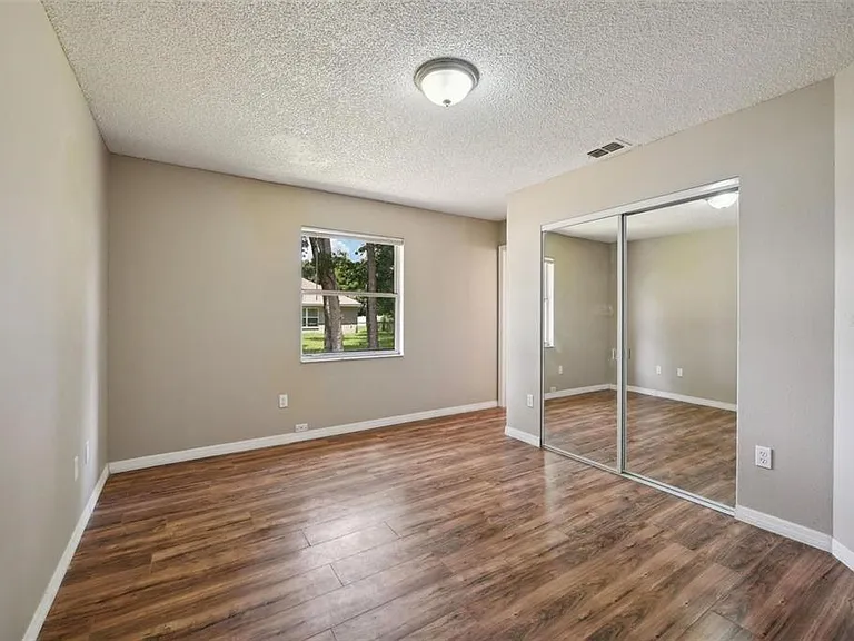 5 Cedar Ln — Photo 11