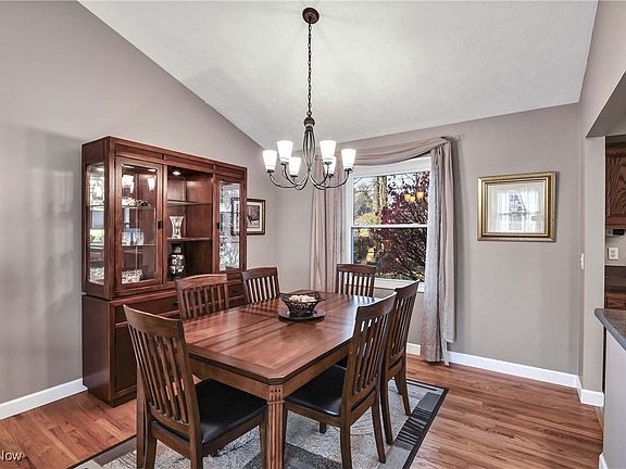 3rd image of 26716 Chapel Hill Dr