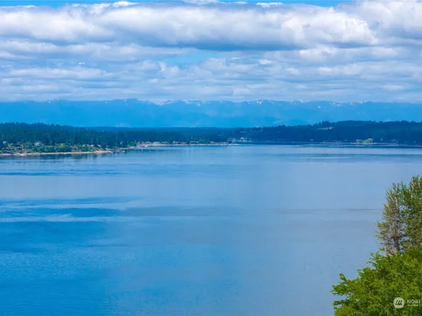 3512 Olympic Boulevard W, University Place, WA 98466