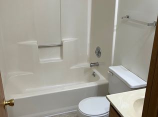 3170 Cobblestone Ln, Springfield, IL 62711