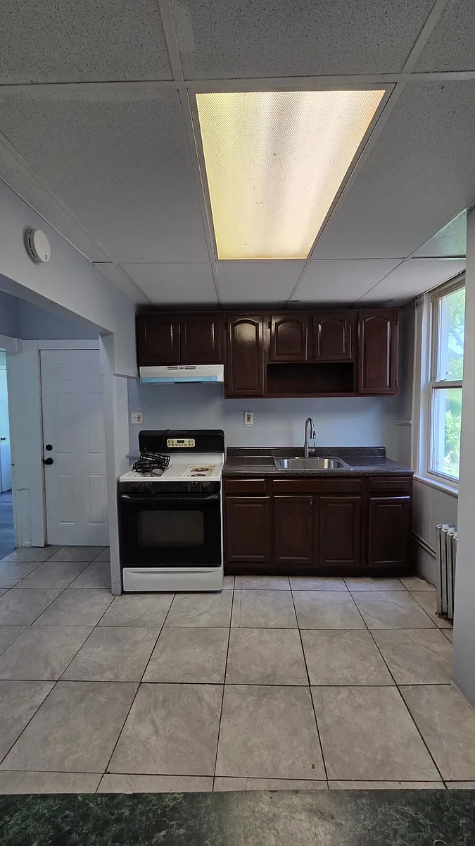 Building Photo - 257 S 11th St #2